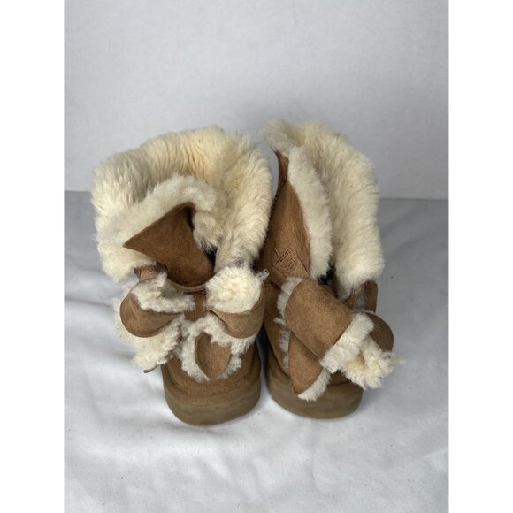 Women's‎ UGG Australia Classic Heritage Bow 1129071 Chestnut Boots Size 9 - Picture 2 of 3